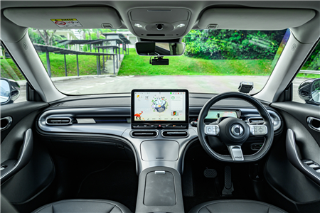 So sánh giữa thuê xe có lái và tự lái – Lựa chọn nào phù hợp cho bạn?